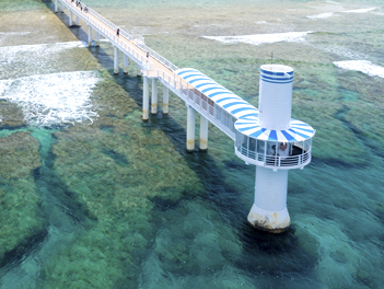 【星旅沖繩】海洋博公園、海中展望塔+玻璃遊艇、星野無限海景咖啡廳、玉泉洞 +大鼓表演、古宇利大橋、瀨長島五日《不進免稅店》【星宇航空、台中出發】