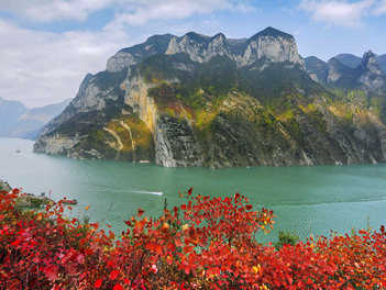 【遊遍中國自由行】《季節限定》陸遊三峽、楓染巫山、重慶八日（無購物、無自費）【澳門航空、台中出發】